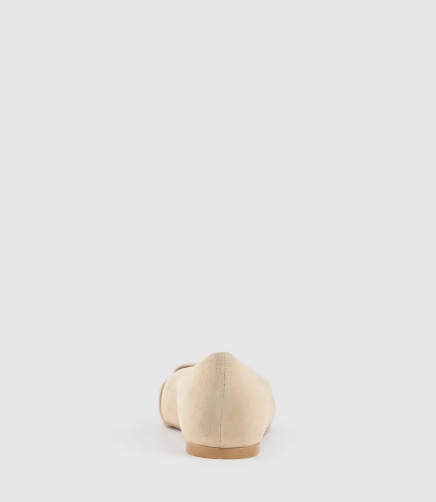 DESTRAFLAT Pointed Ballet with Buckle in Camel Suede