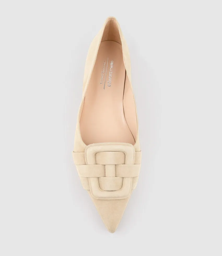 DESTRAFLAT Pointed Ballet with Buckle in Camel Suede