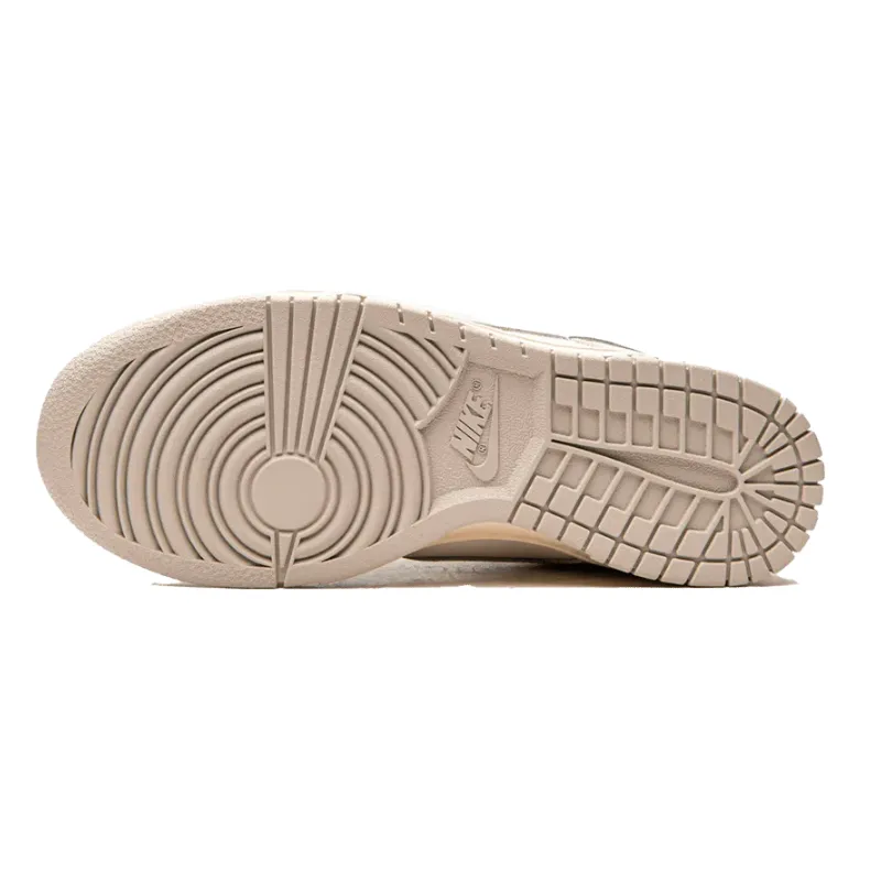 Dunk Low Light Bone