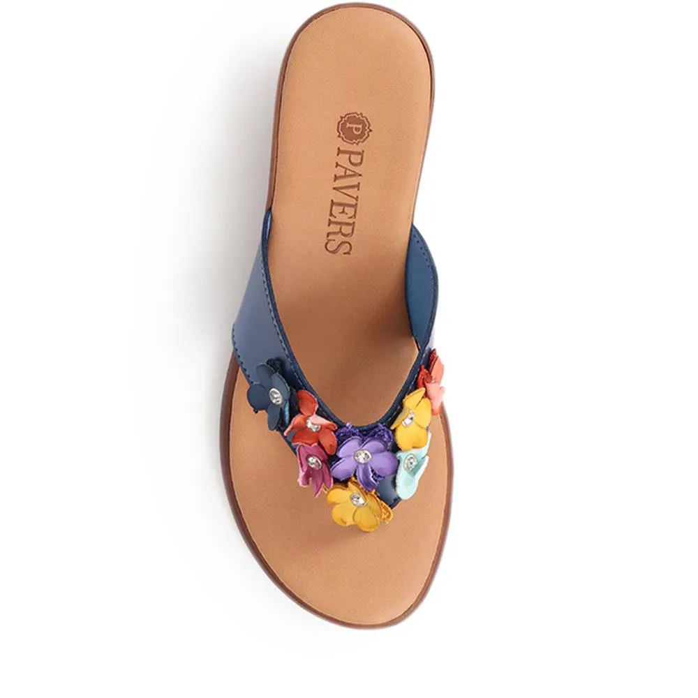 Floral Embellished Toe Post Sandals - CLUBS39001 / 325 319