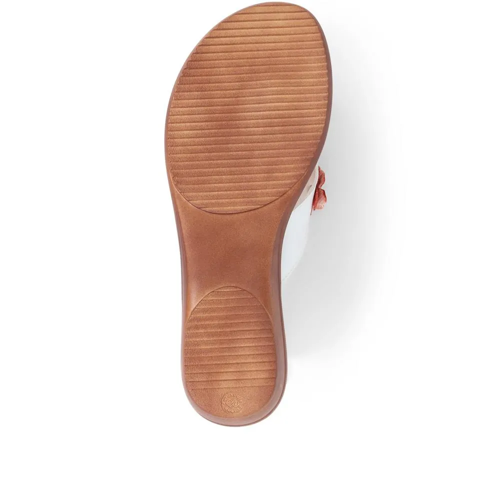 Floral Embellished Toe Post Sandals - CLUBS39001 / 325 319
