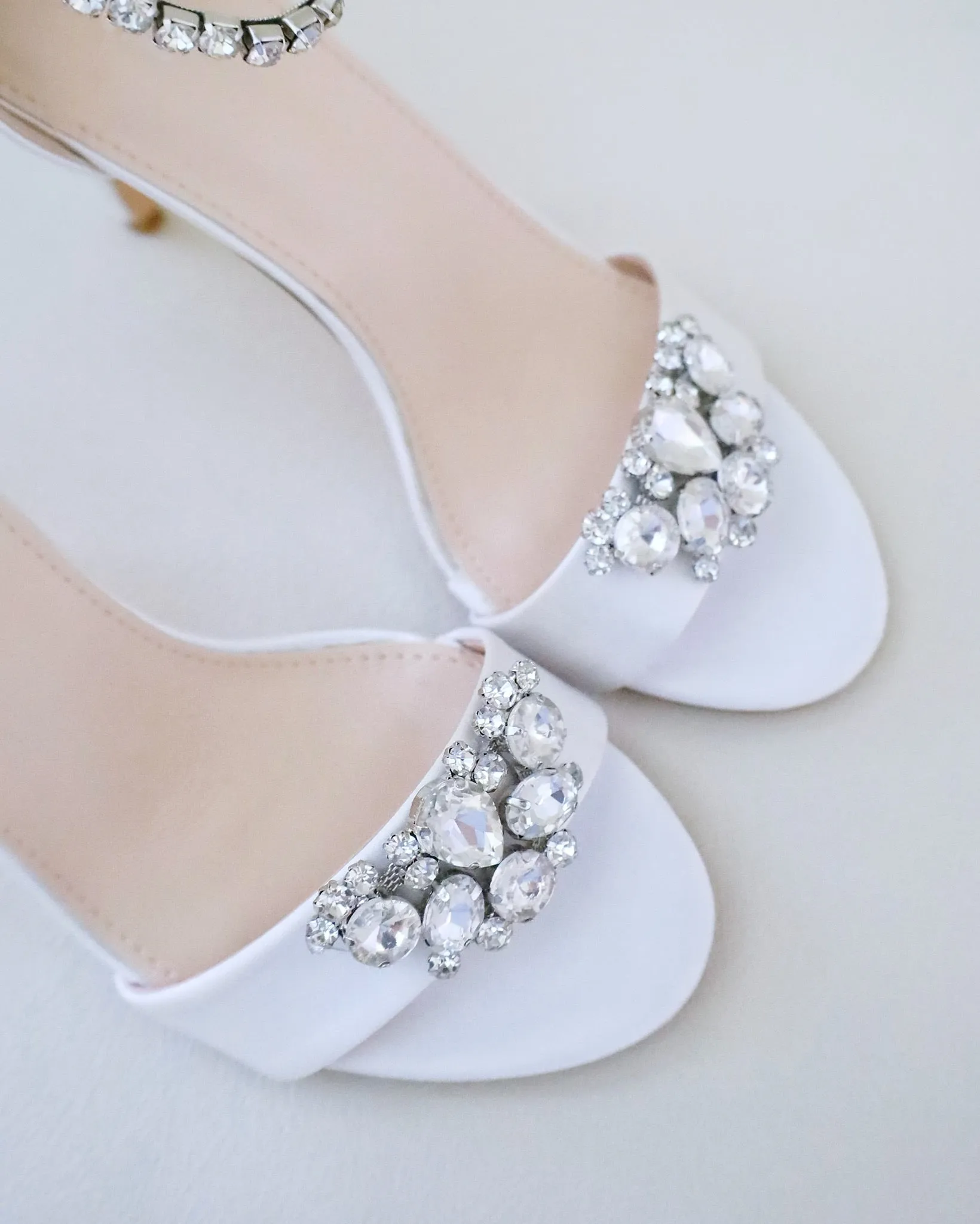 JOSKAA 2024 New Fashion High Heel Satin High Heel Wedding Sandals with Dewdrop Brooch