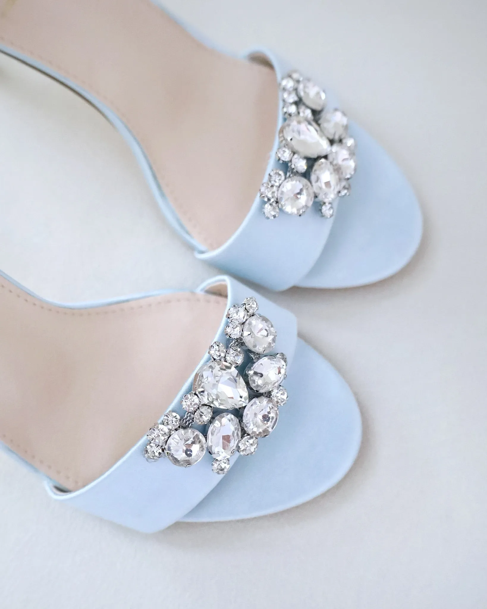JOSKAA 2024 New Fashion High Heel Satin High Heel Wedding Sandals with Dewdrop Brooch