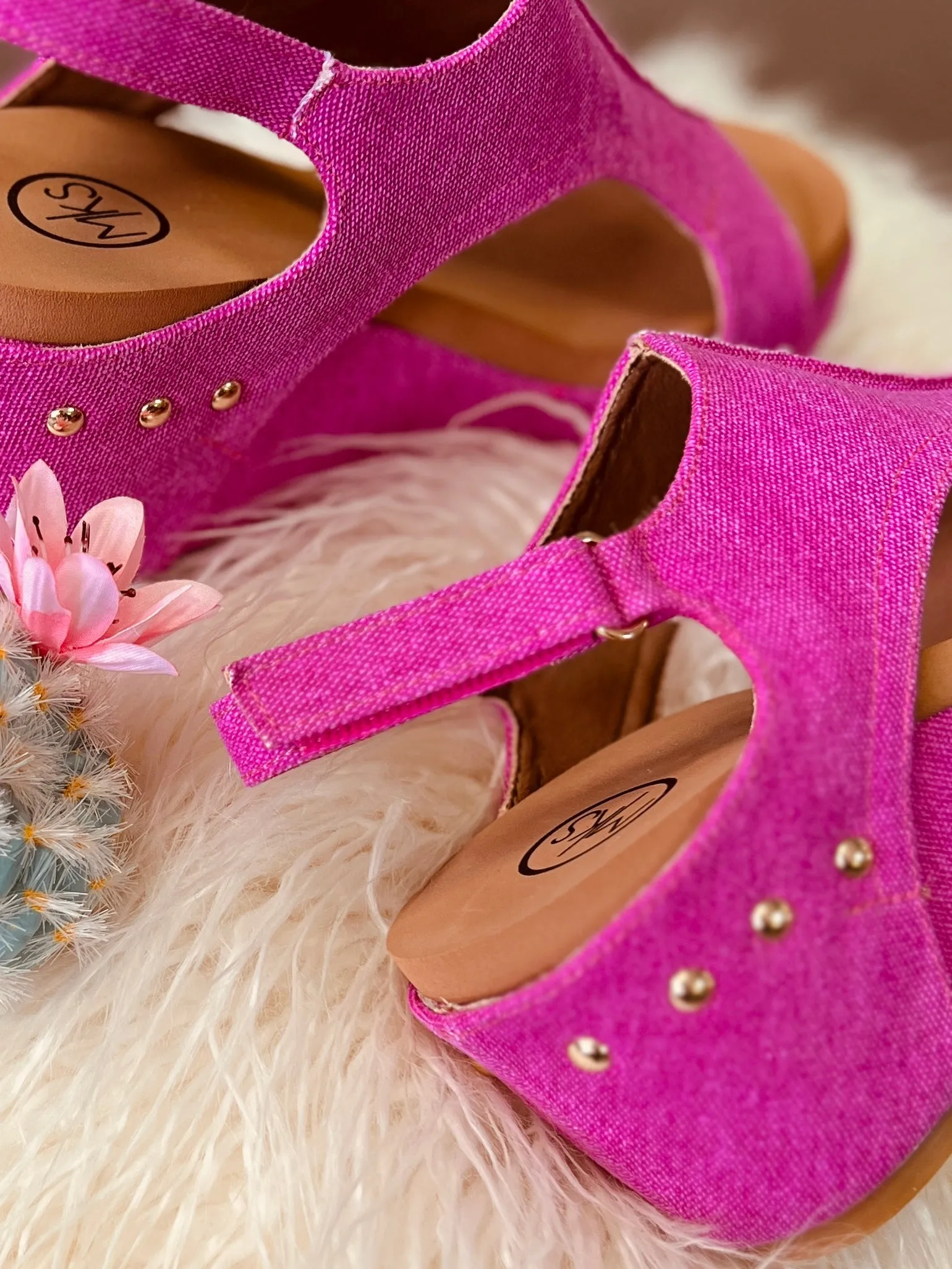 Melissa Fuchsia Wedges*
