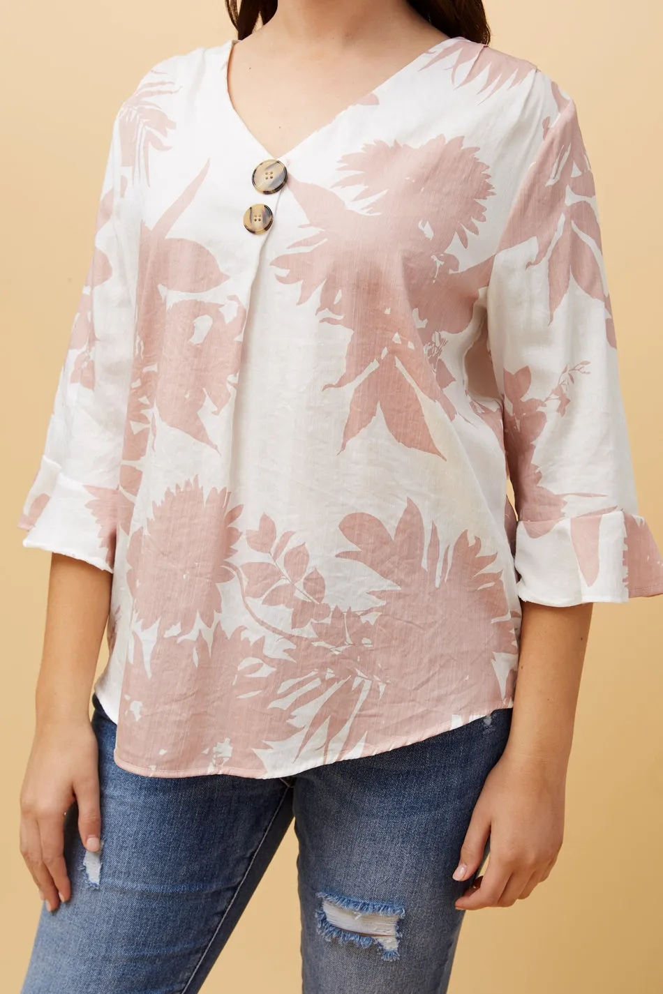 RUE LEAF PRINT BUTTON DETAIL TOP