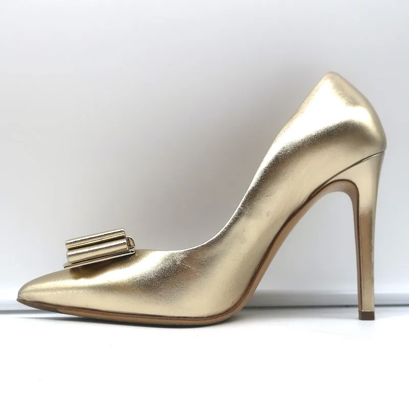 Salvatore Ferragamo Zeri X5 Bow Pumps Gold Metallic Leather Size 7.5 C