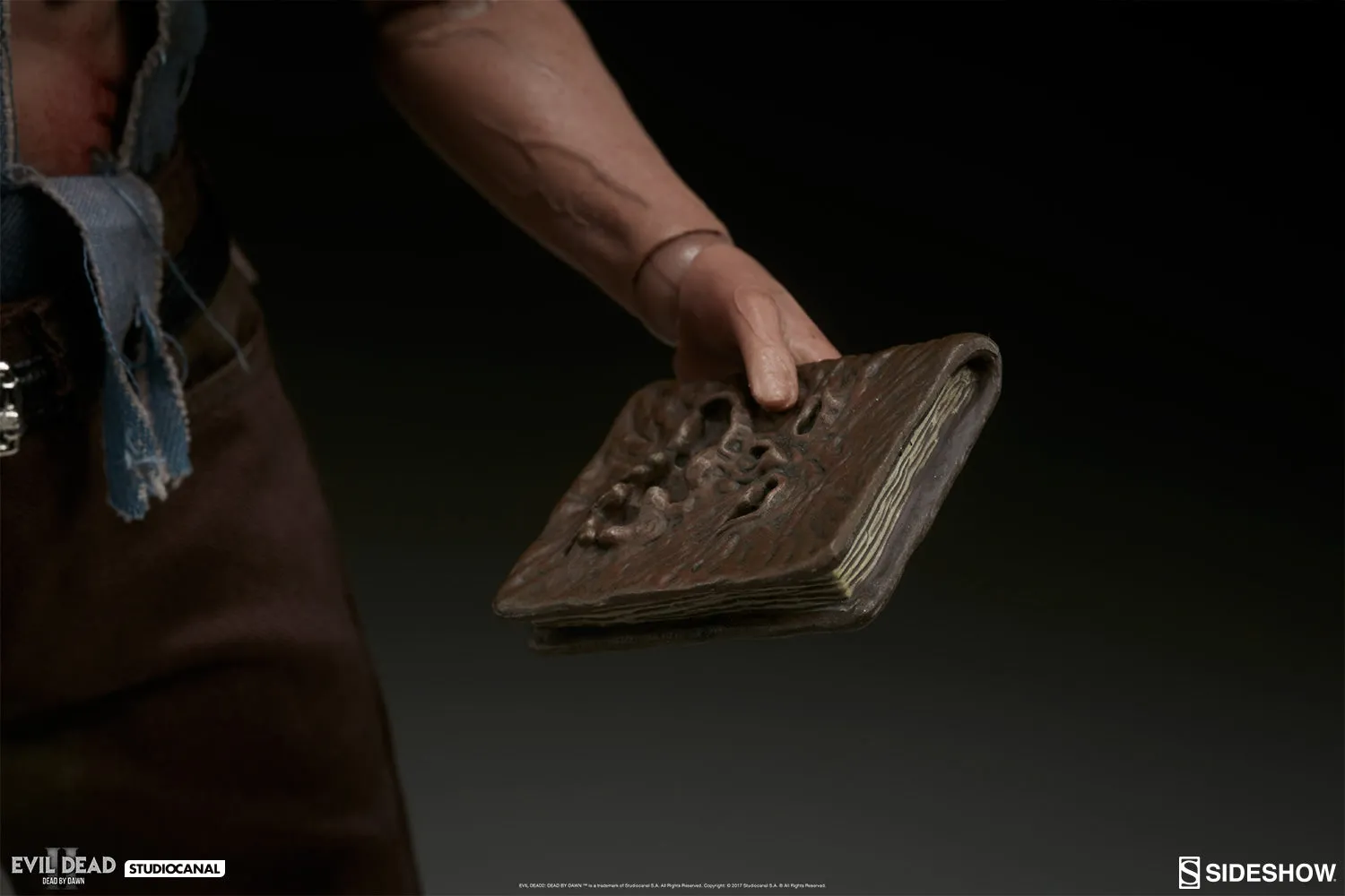Sideshow Collectibles - Evil Dead II Sixth Scale Figure - Ash William