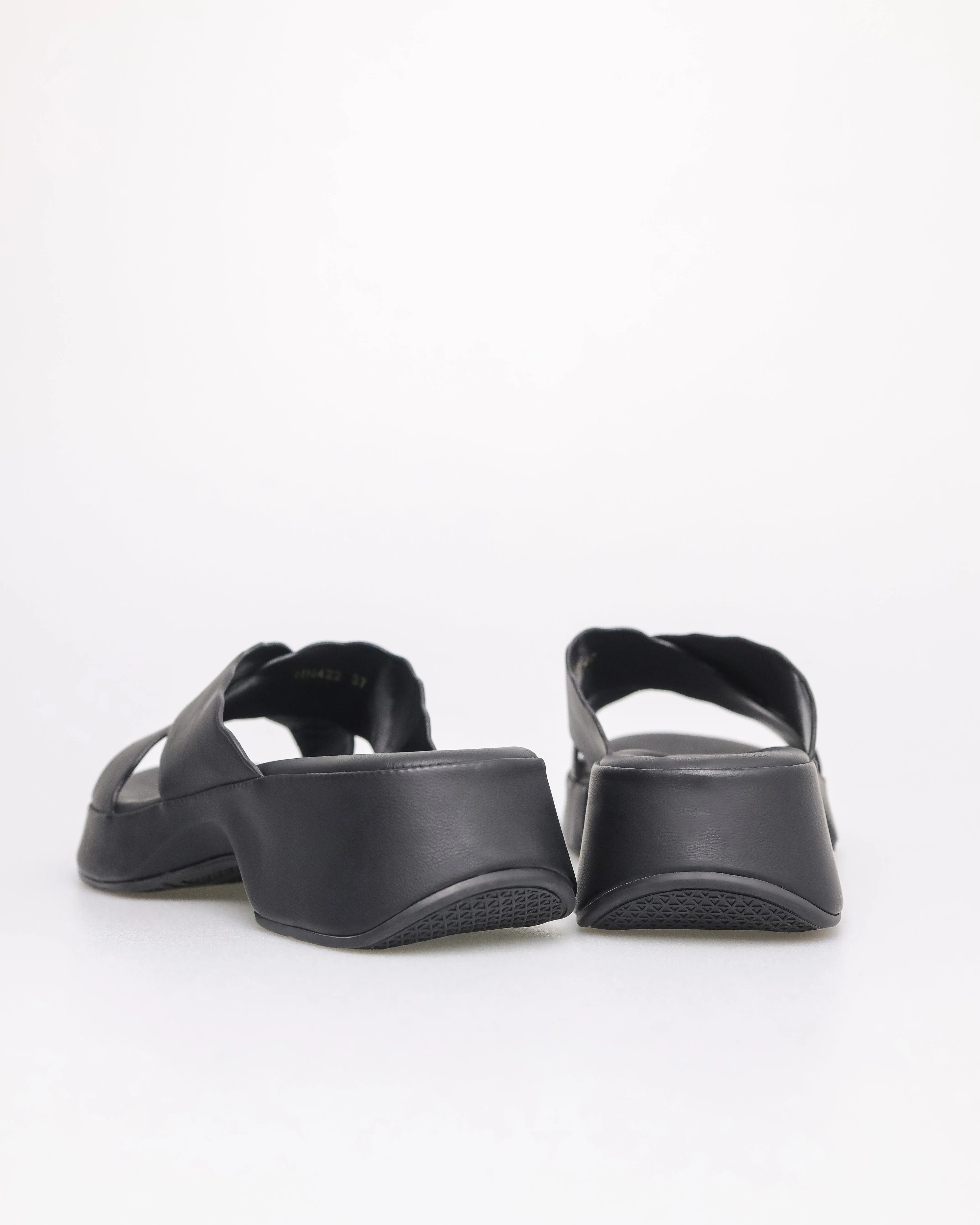 Tomaz NN422 Ladies Wavy Sandals (Black)